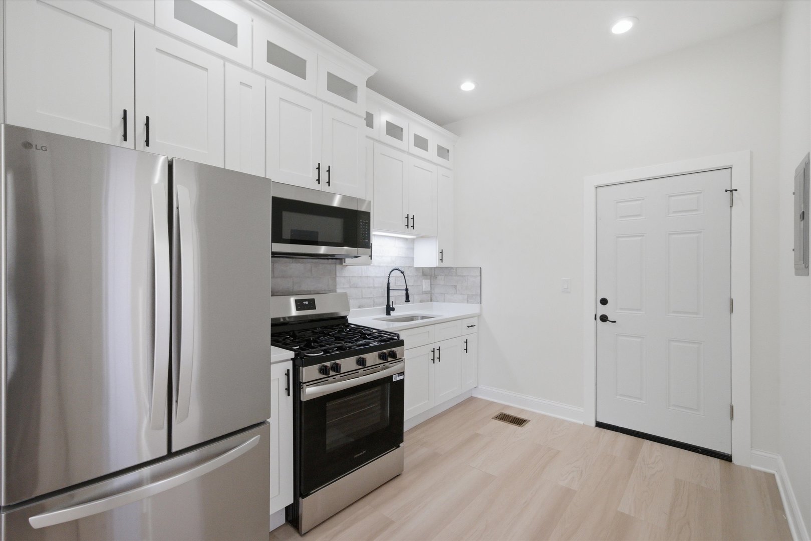 2702 W Adams Street, Chicago, IL 60612