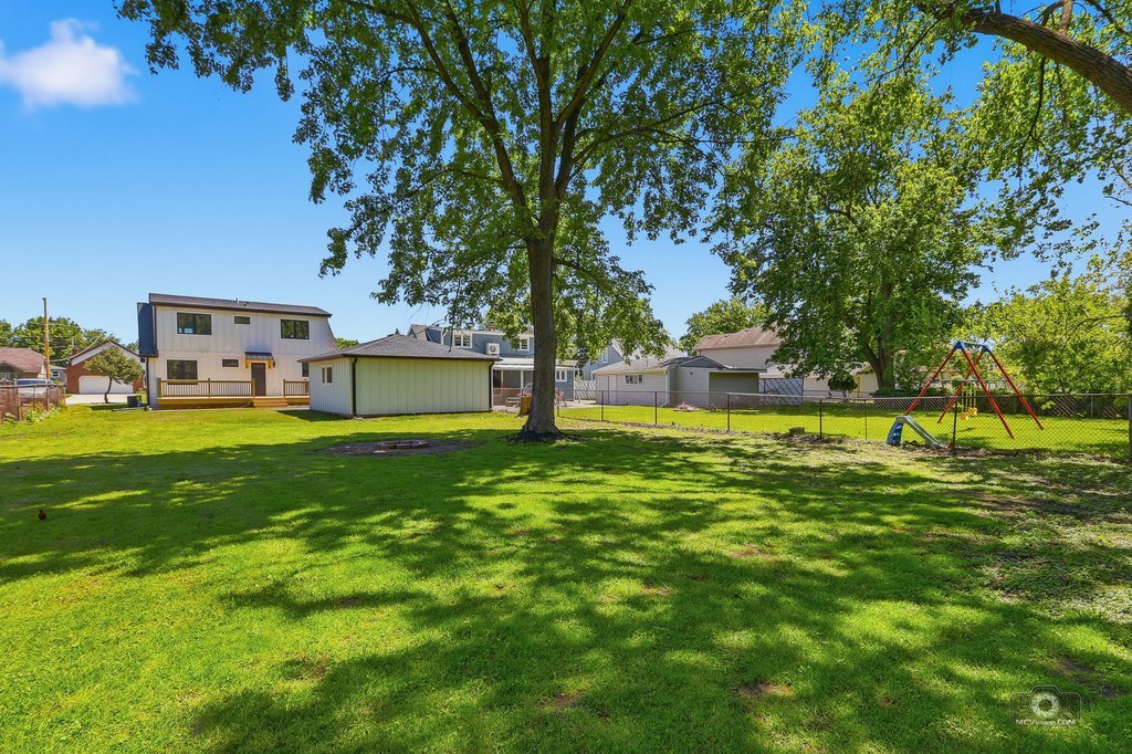 9338 Sayre Avenue, Oak Lawn, IL 60453