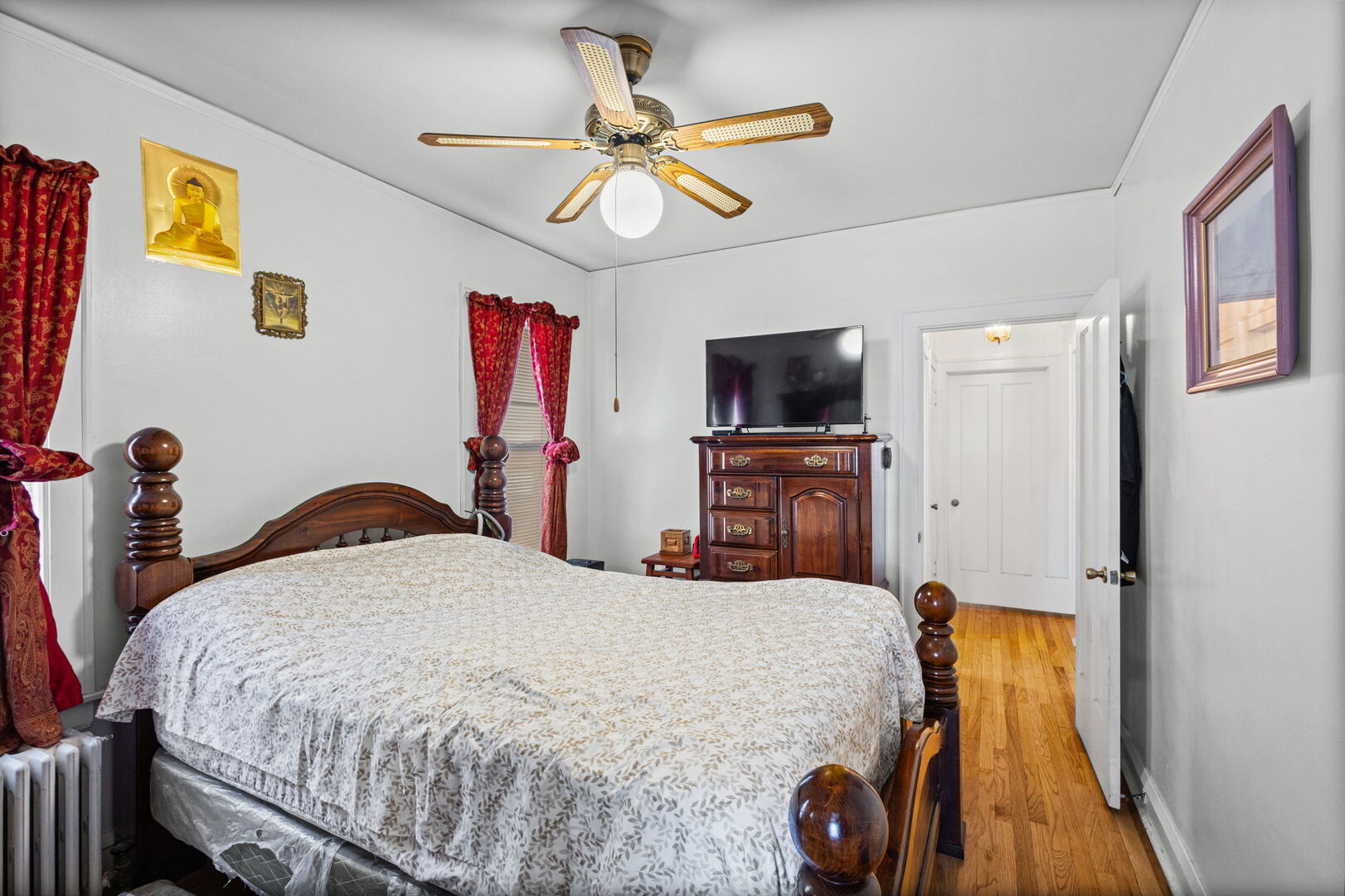 5224 W Oakdale Avenue, Chicago, IL 60641