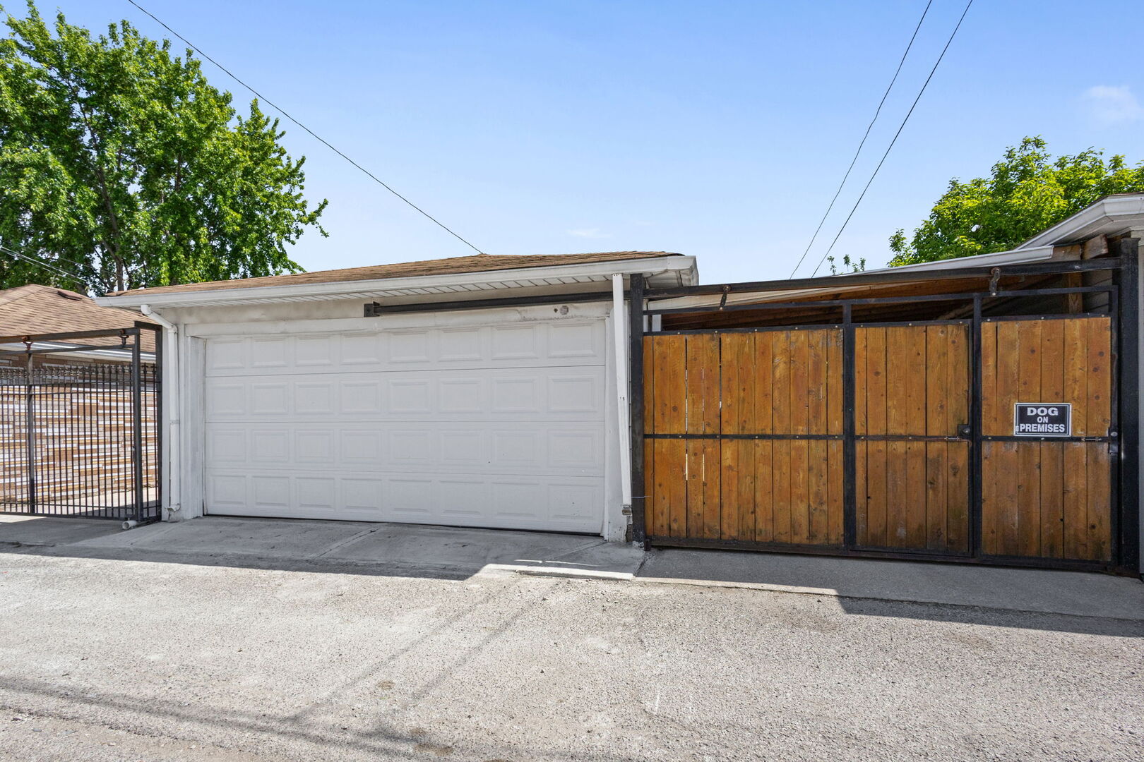 5224 W Oakdale Avenue, Chicago, IL 60641