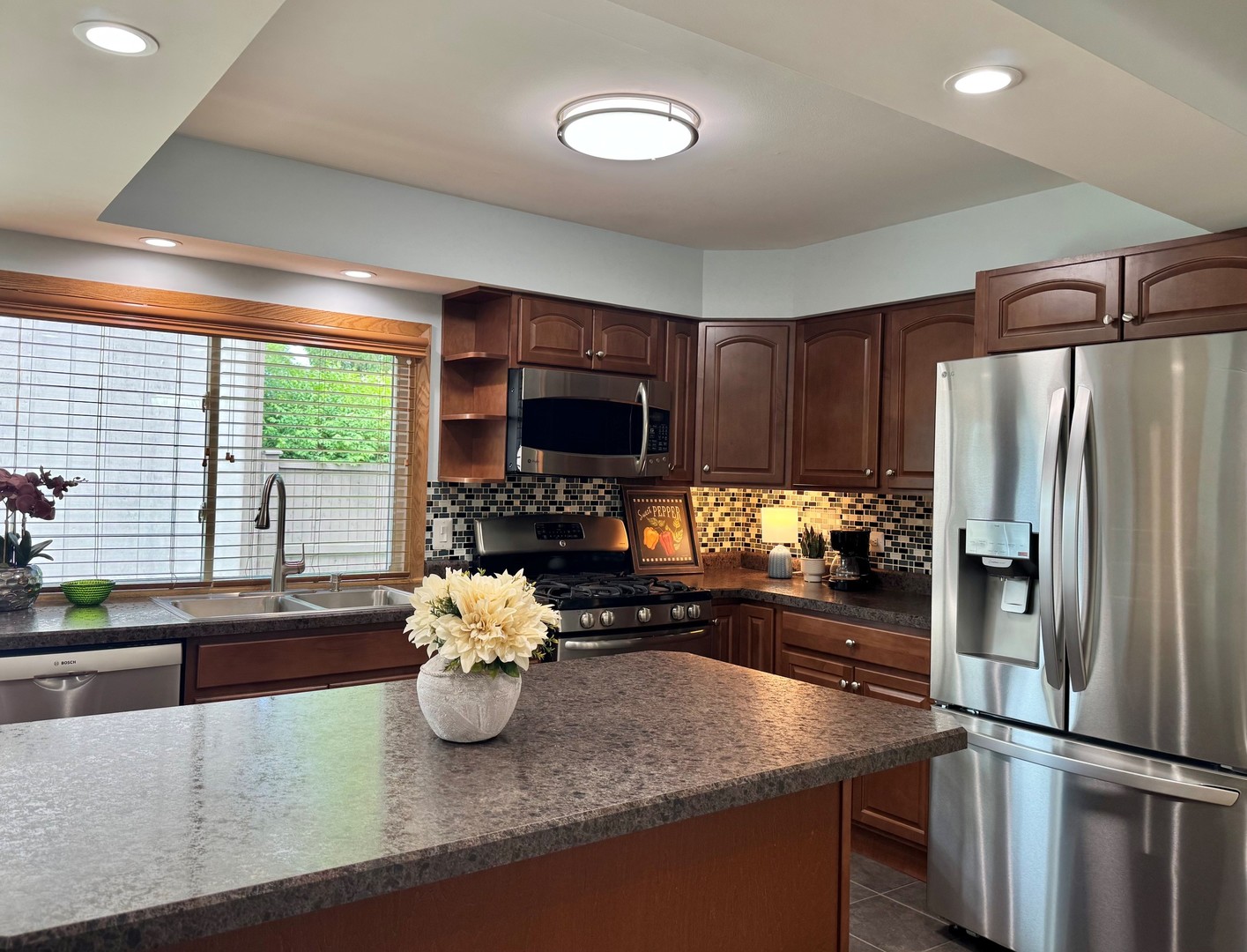 626 Bryce Trail, Roselle, IL 60172