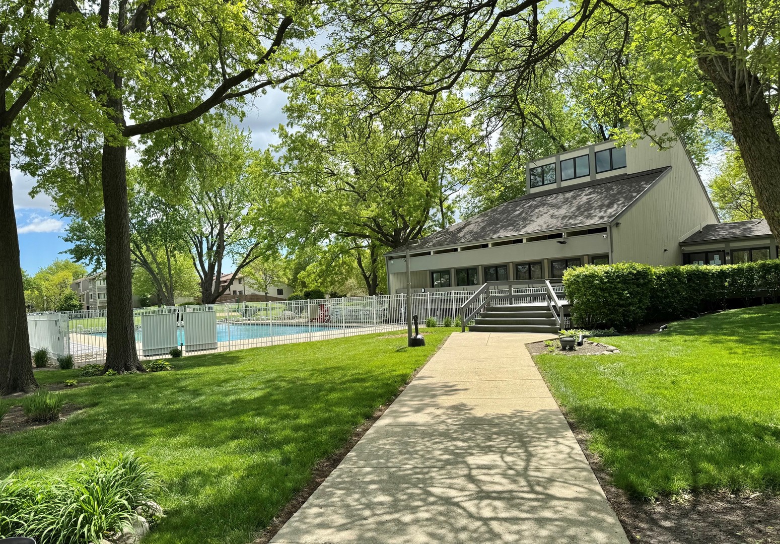 626 Bryce Trail, Roselle, IL 60172