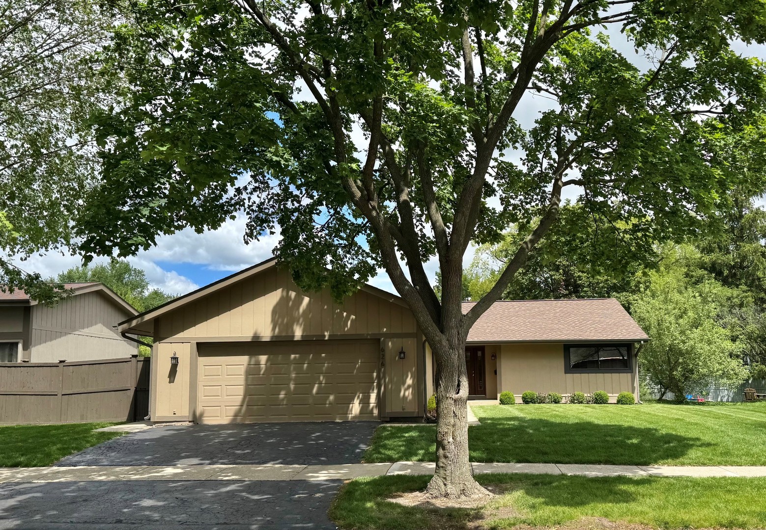 626 Bryce Trail, Roselle, IL 60172
