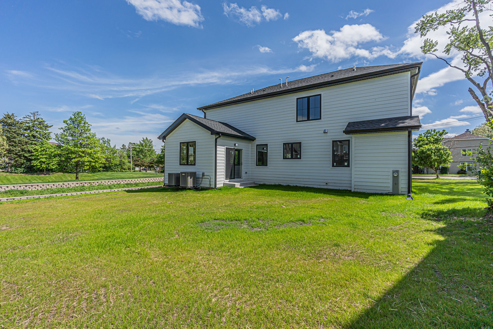 618 W Meadow Avenue, Lombard, IL 60148