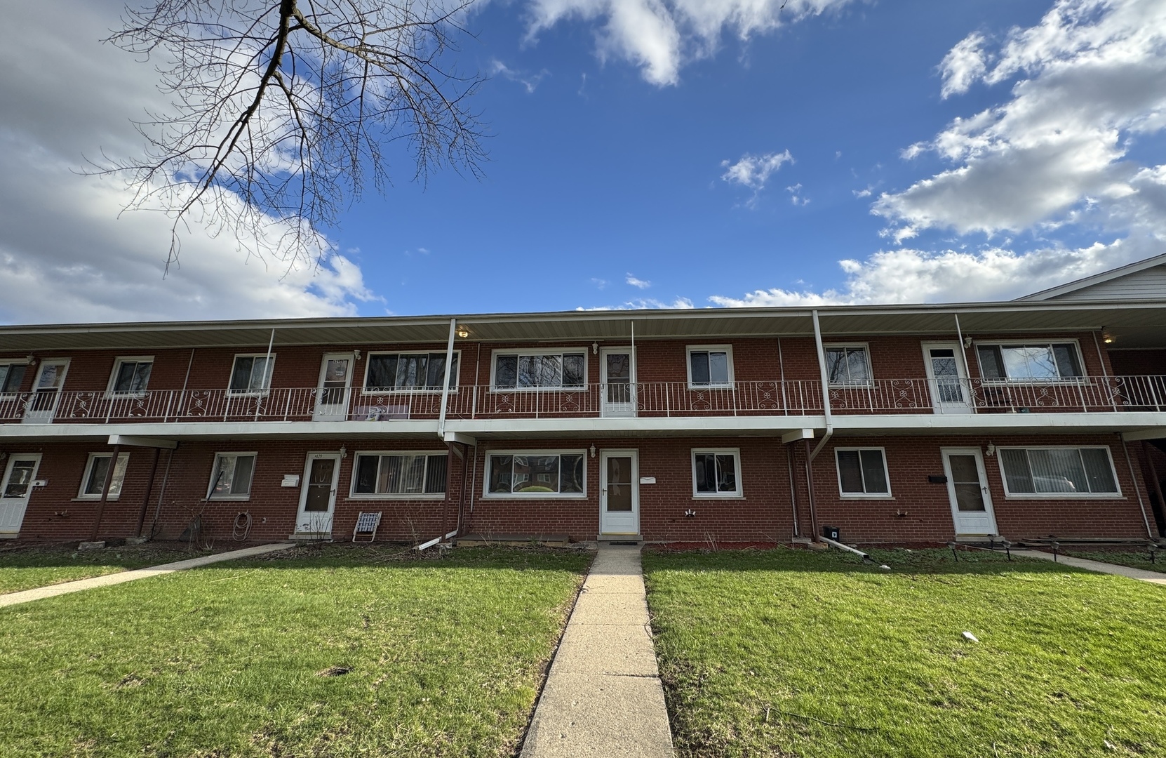 633 Dulles Road #B, Des Plaines, IL 60016