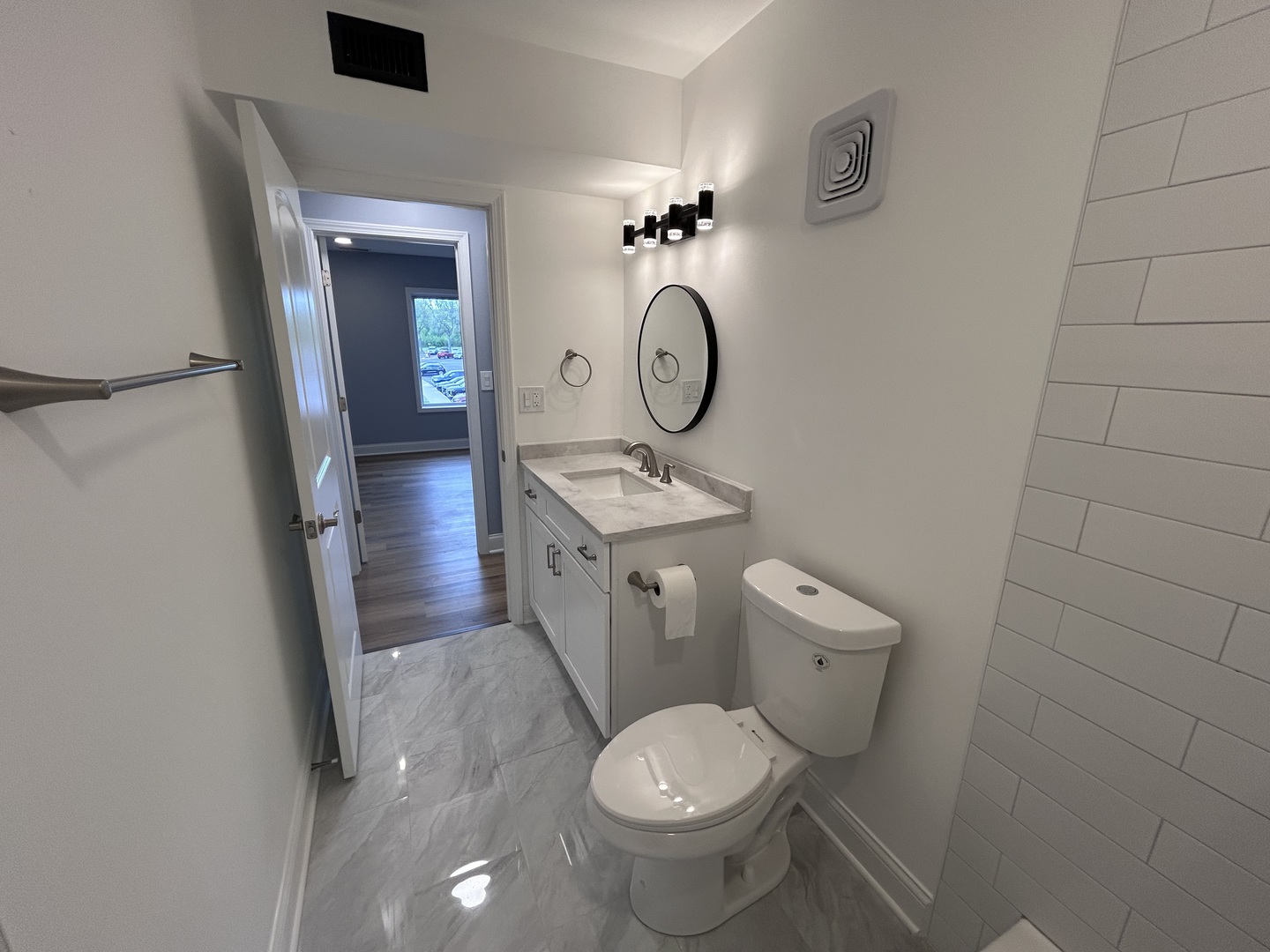 705 Tipperary Court #3A, Schaumburg, IL 60193