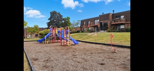705 Tipperary Court #3A, Schaumburg, IL 60193