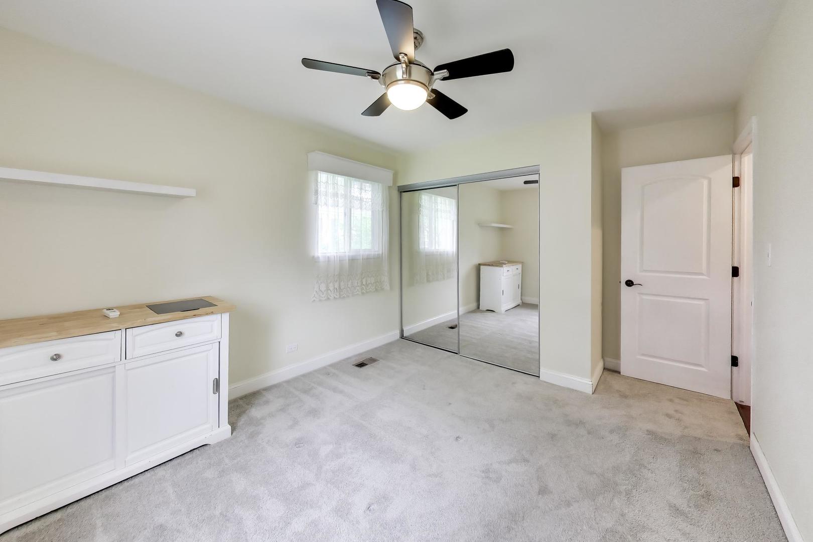 605 N Rohlwing Road, Palatine, IL 60074