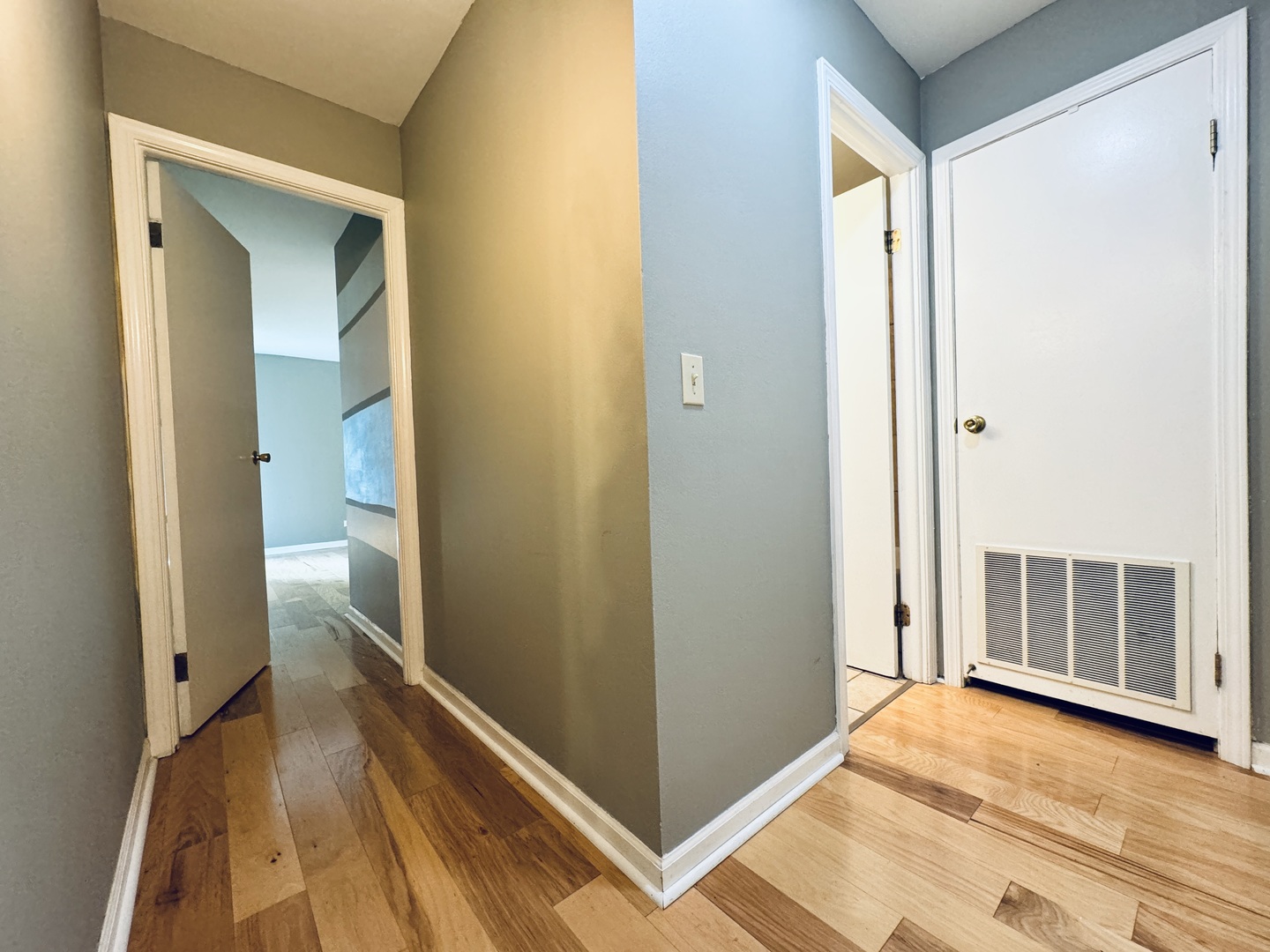 5900 OAKWOOD Drive #4J, Lisle, IL 60532
