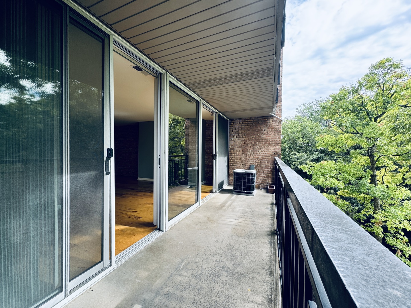 5900 OAKWOOD Drive #4J, Lisle, IL 60532