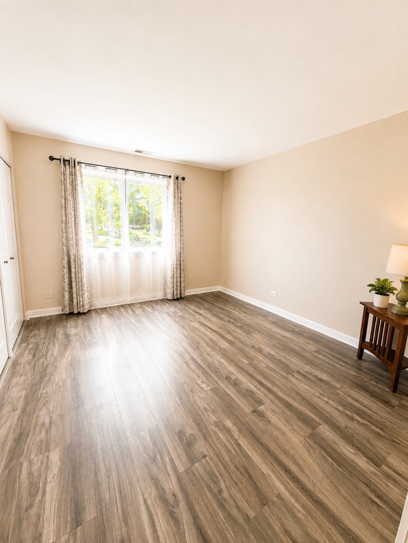 1 OAK CREEK Drive #1302, Buffalo Grove, IL 60089