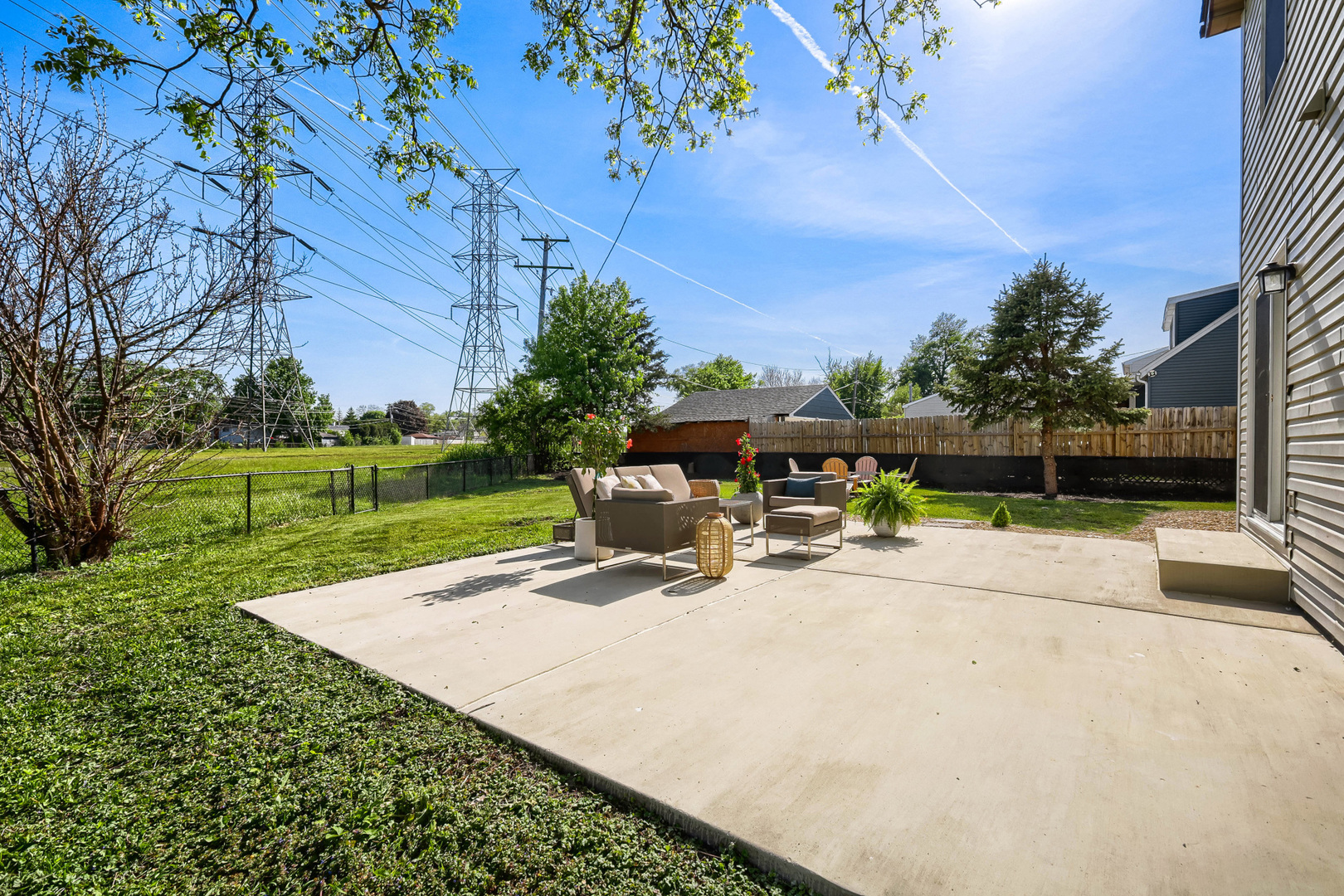 445 E Fullerton Avenue, Addison, IL 60101
