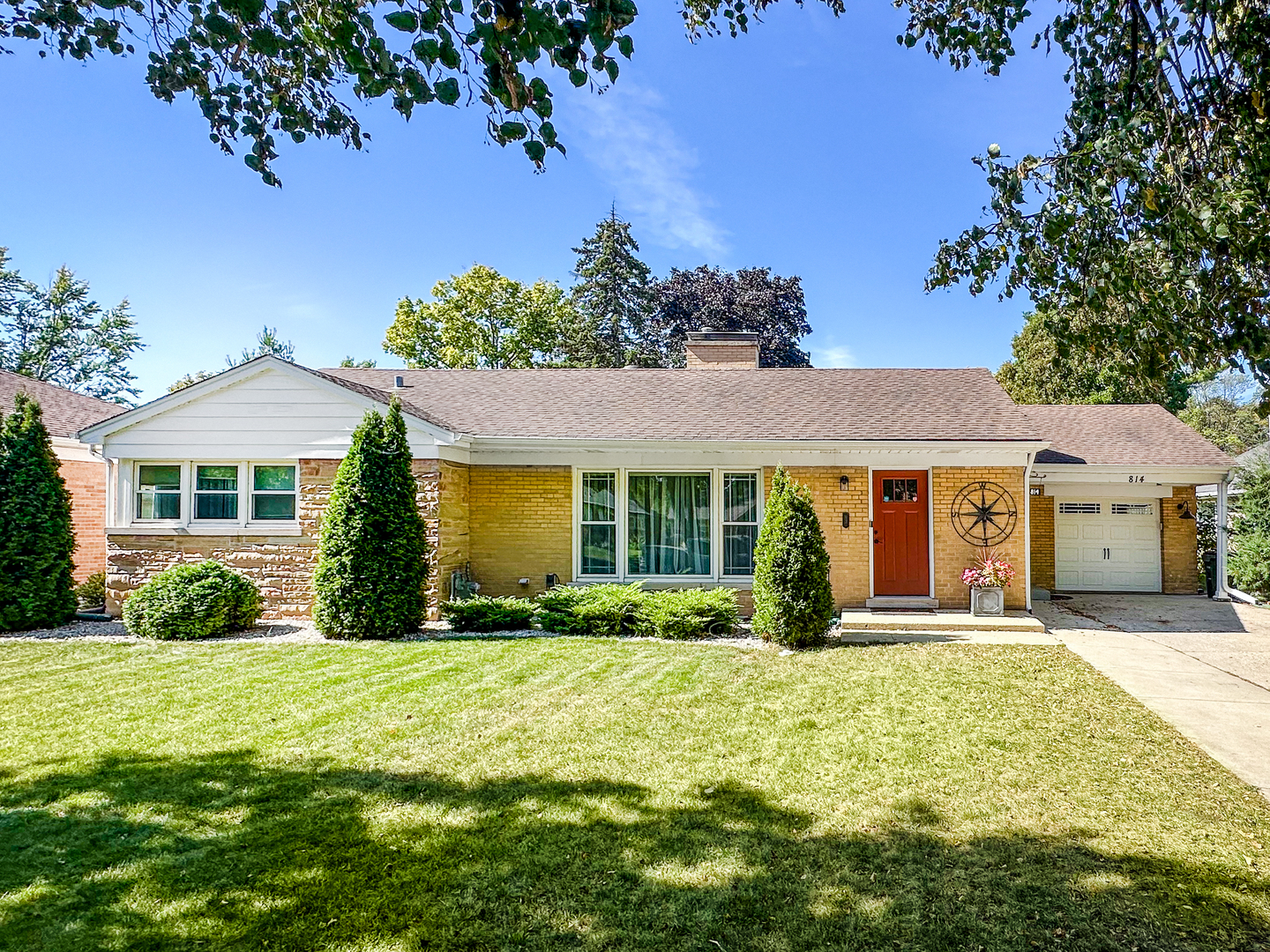 814 S Evergreen Avenue, Arlington Heights, IL 60005