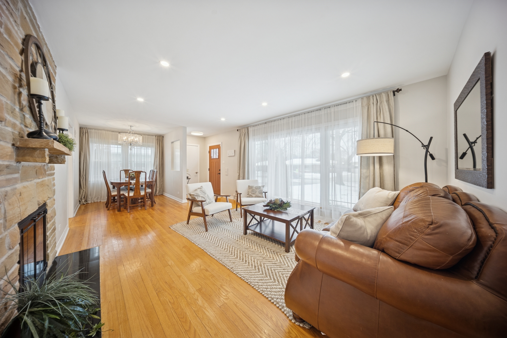 814 S Evergreen Avenue, Arlington Heights, IL 60005