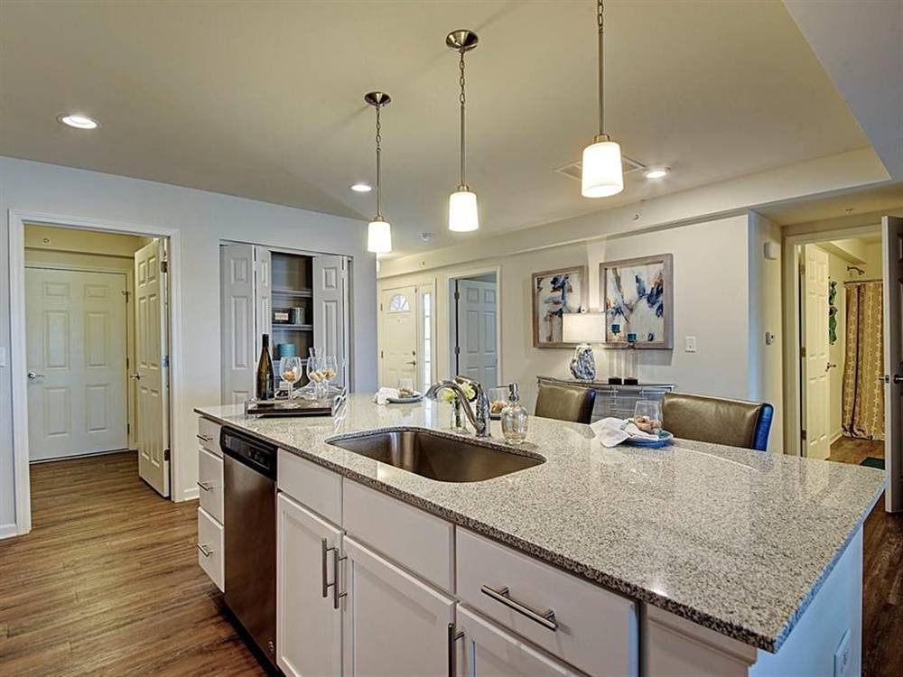 4232 Pond Willow Road, Naperville, IL 60564