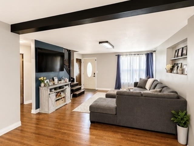 3935 BIRCHWOOD Avenue, Skokie, IL 60077