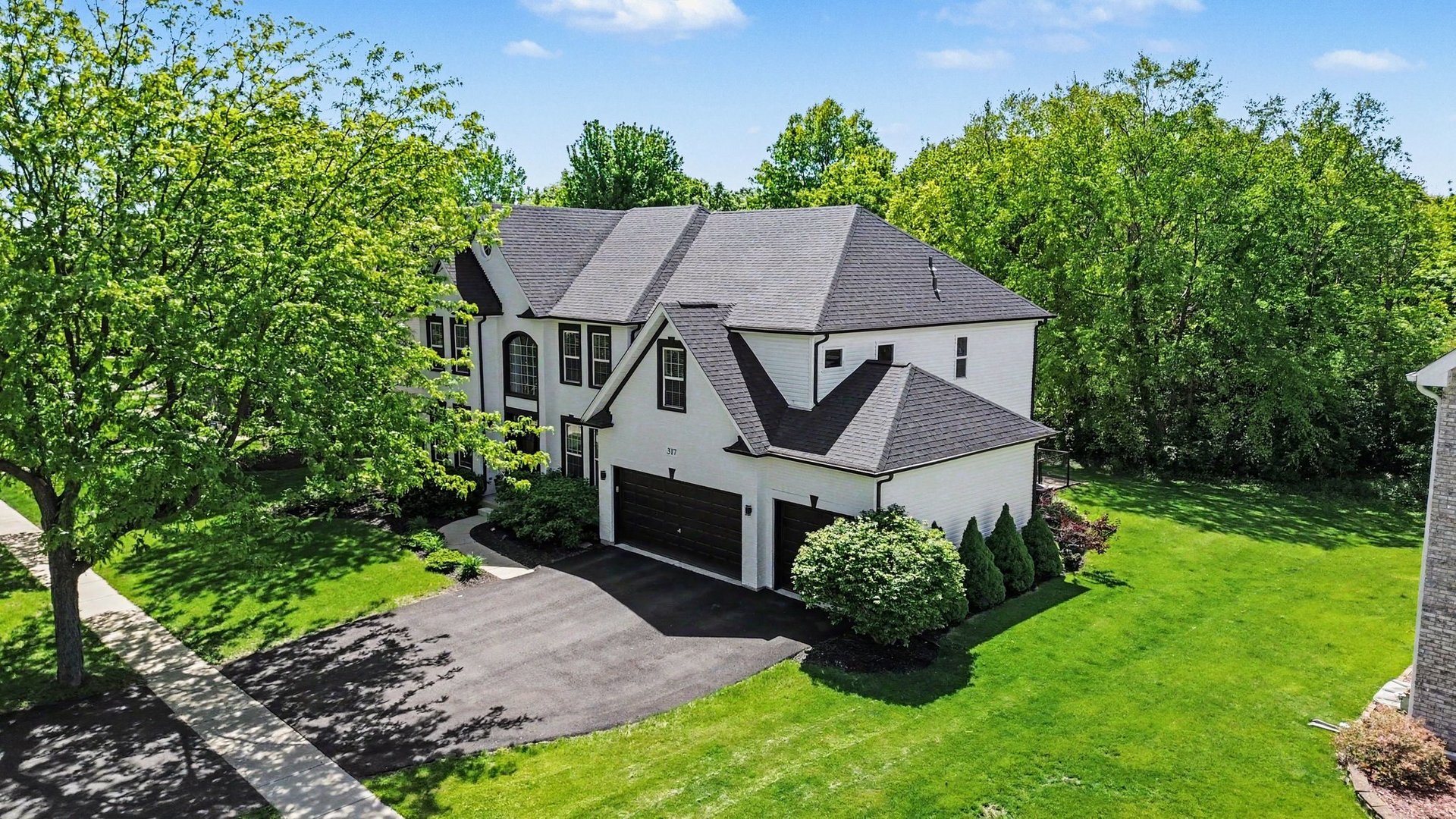 517 Meadowwood Lane, Oswego, IL 60543