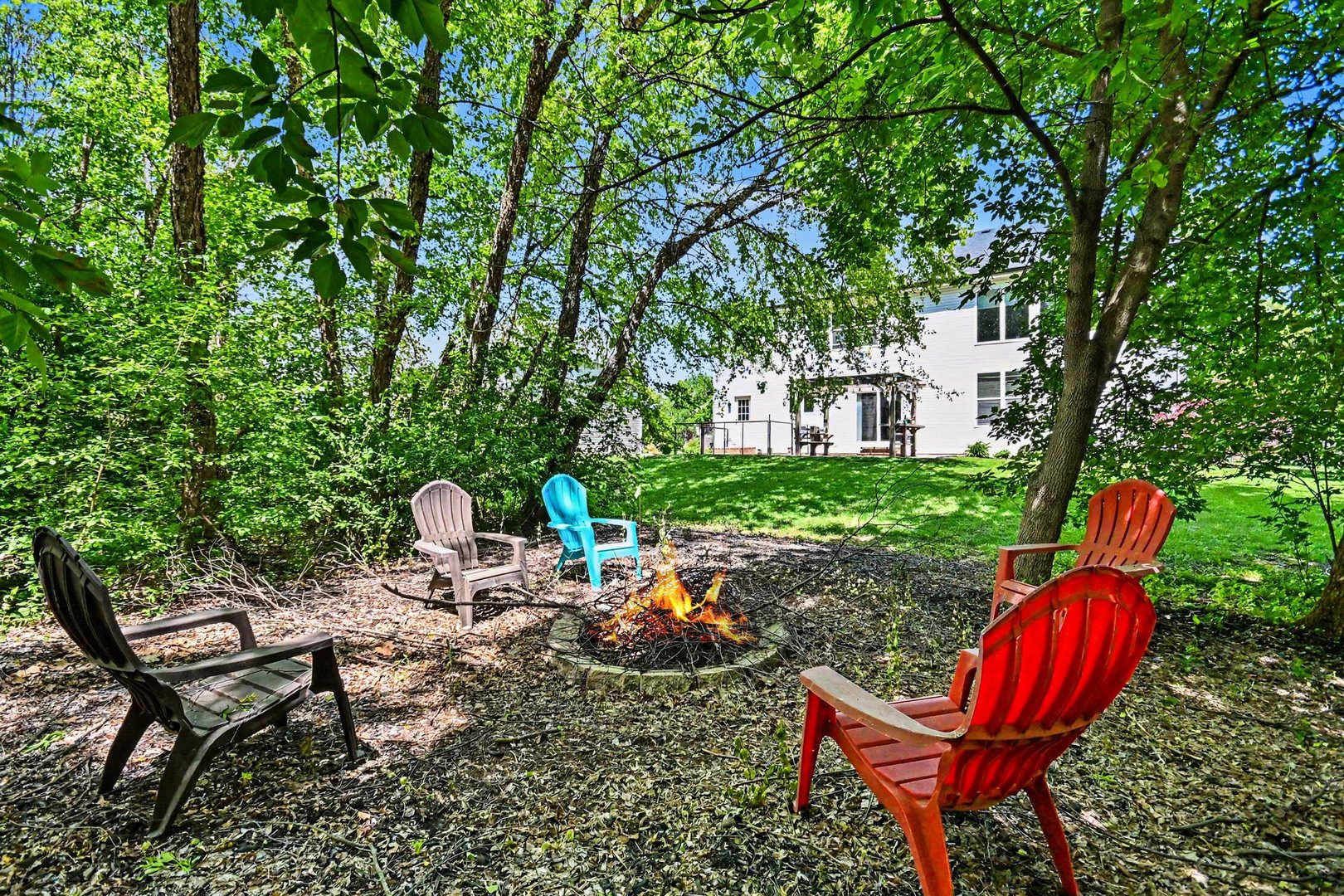 517 Meadowwood Lane, Oswego, IL 60543