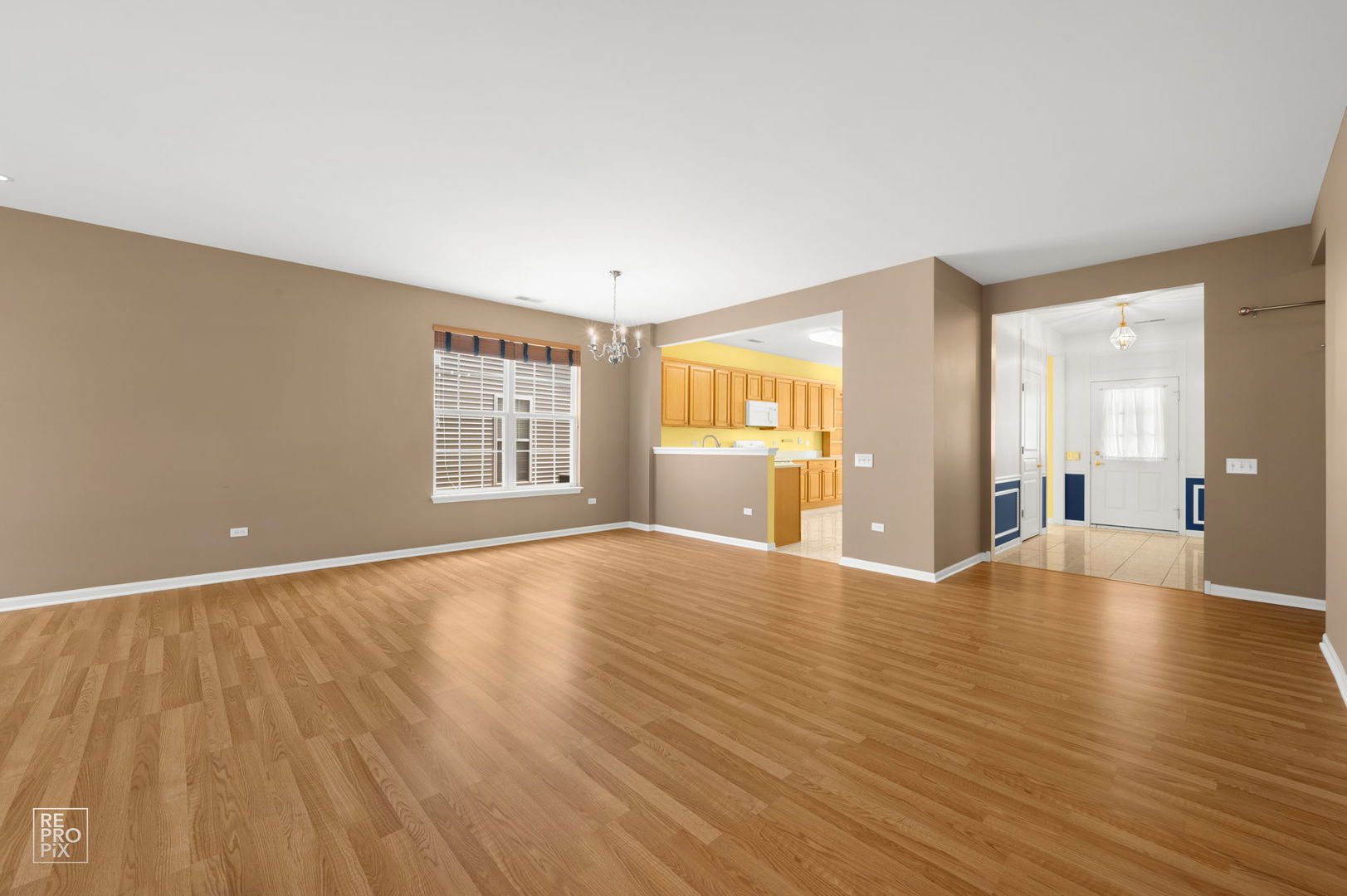 13462 Dearborn Trail, Huntley, IL 60142