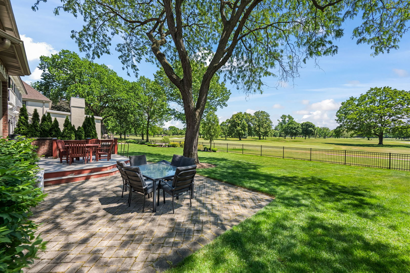 1105 Austin Avenue, Park Ridge, IL 60068