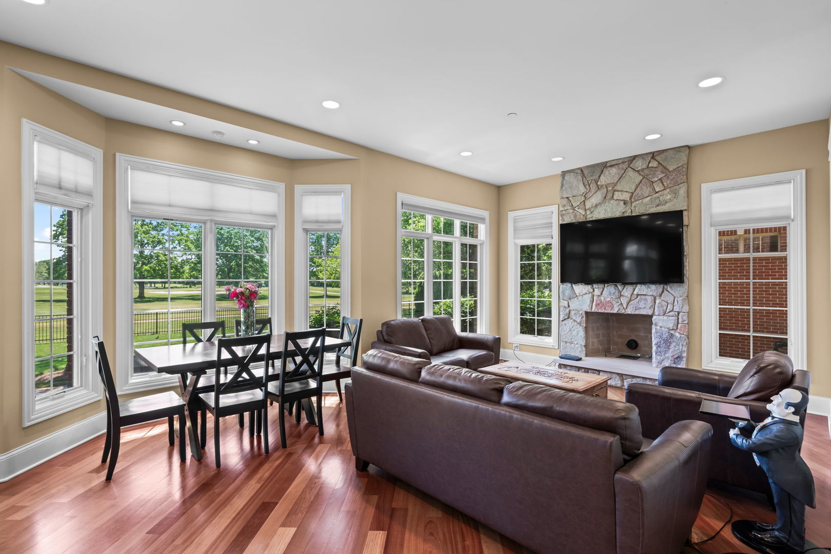 1105 Austin Avenue, Park Ridge, IL 60068