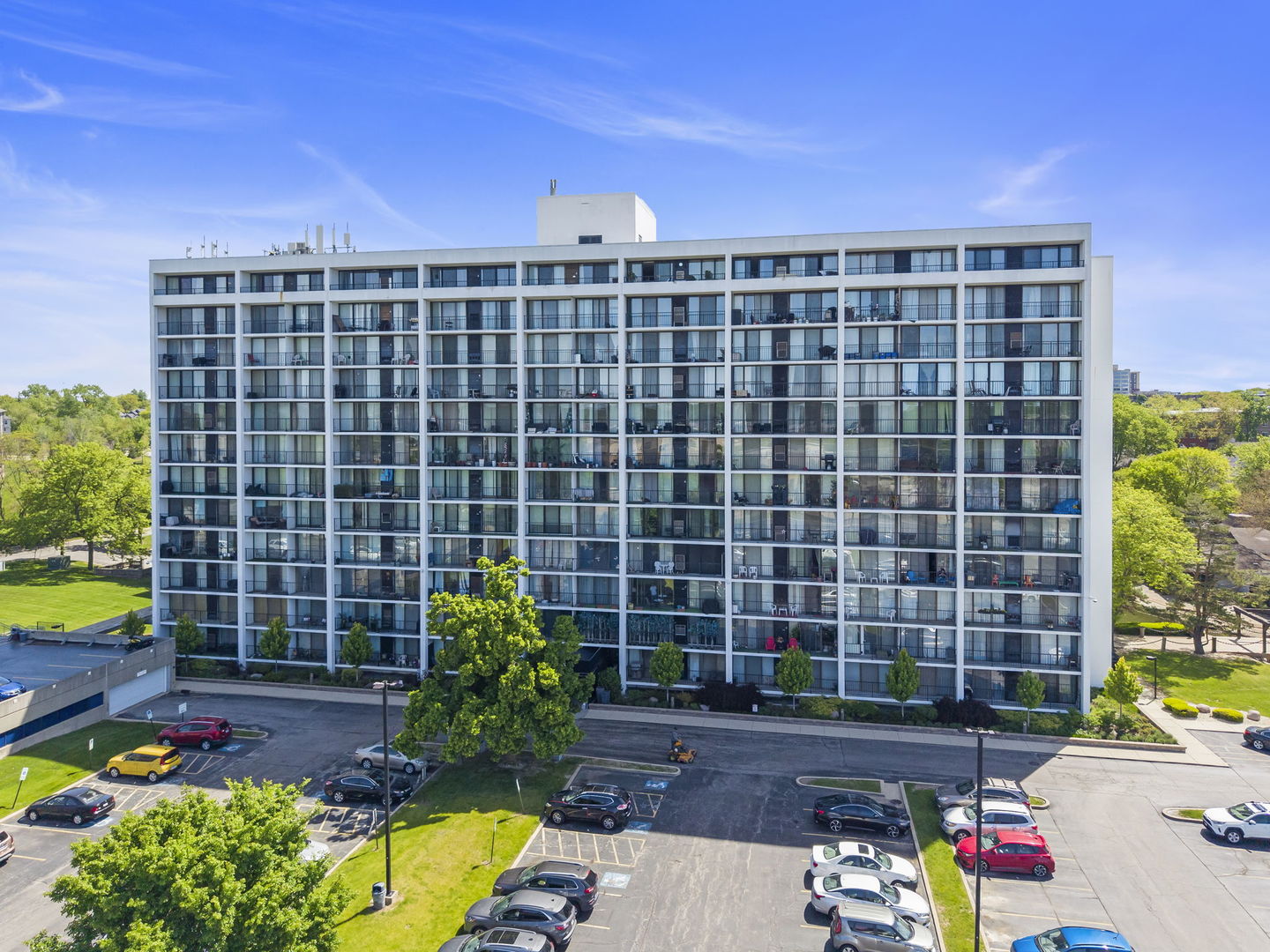 2005 S Finley Road #1012, Lombard, IL 60148