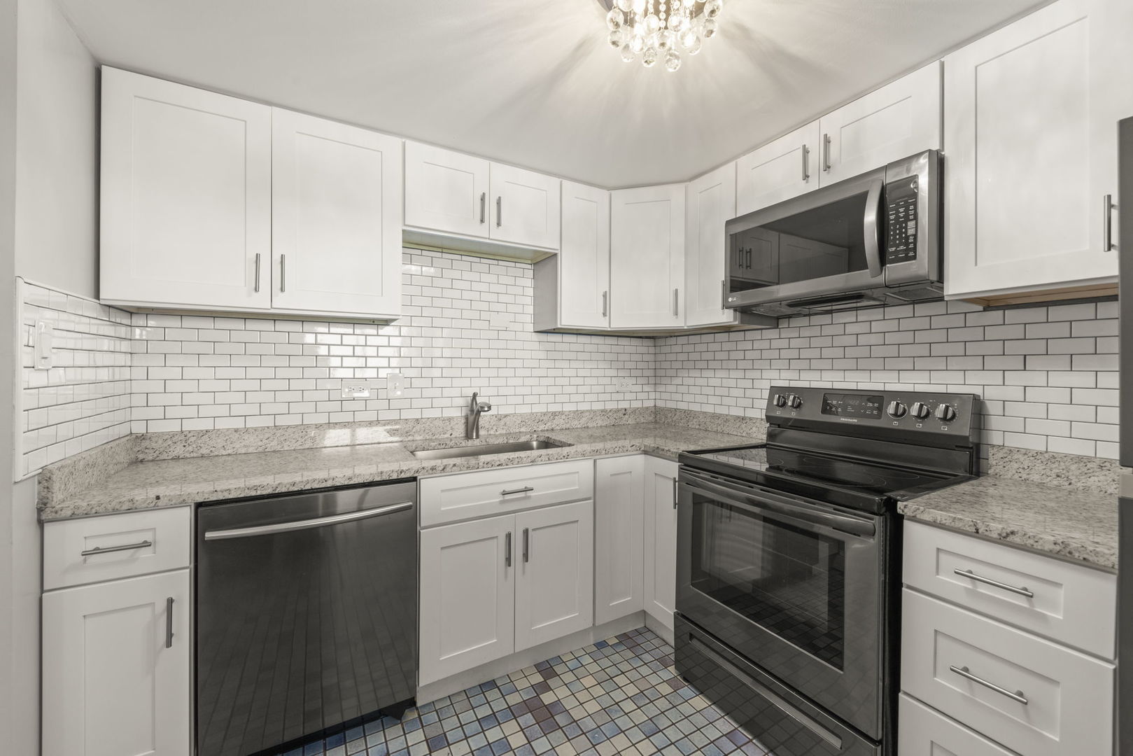 2005 S Finley Road #1012, Lombard, IL 60148