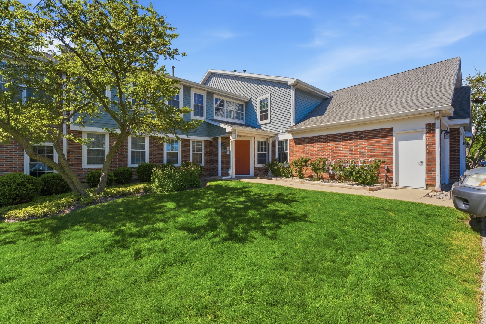 260 W Lynn Drive #7-3B, Palatine, IL 60067