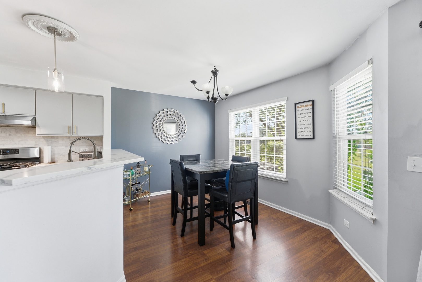 260 W Lynn Drive #7-3B, Palatine, IL 60067