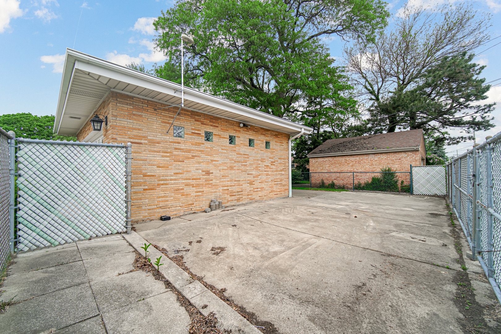 9259 S Springfield Avenue, Evergreen Park, IL 60805