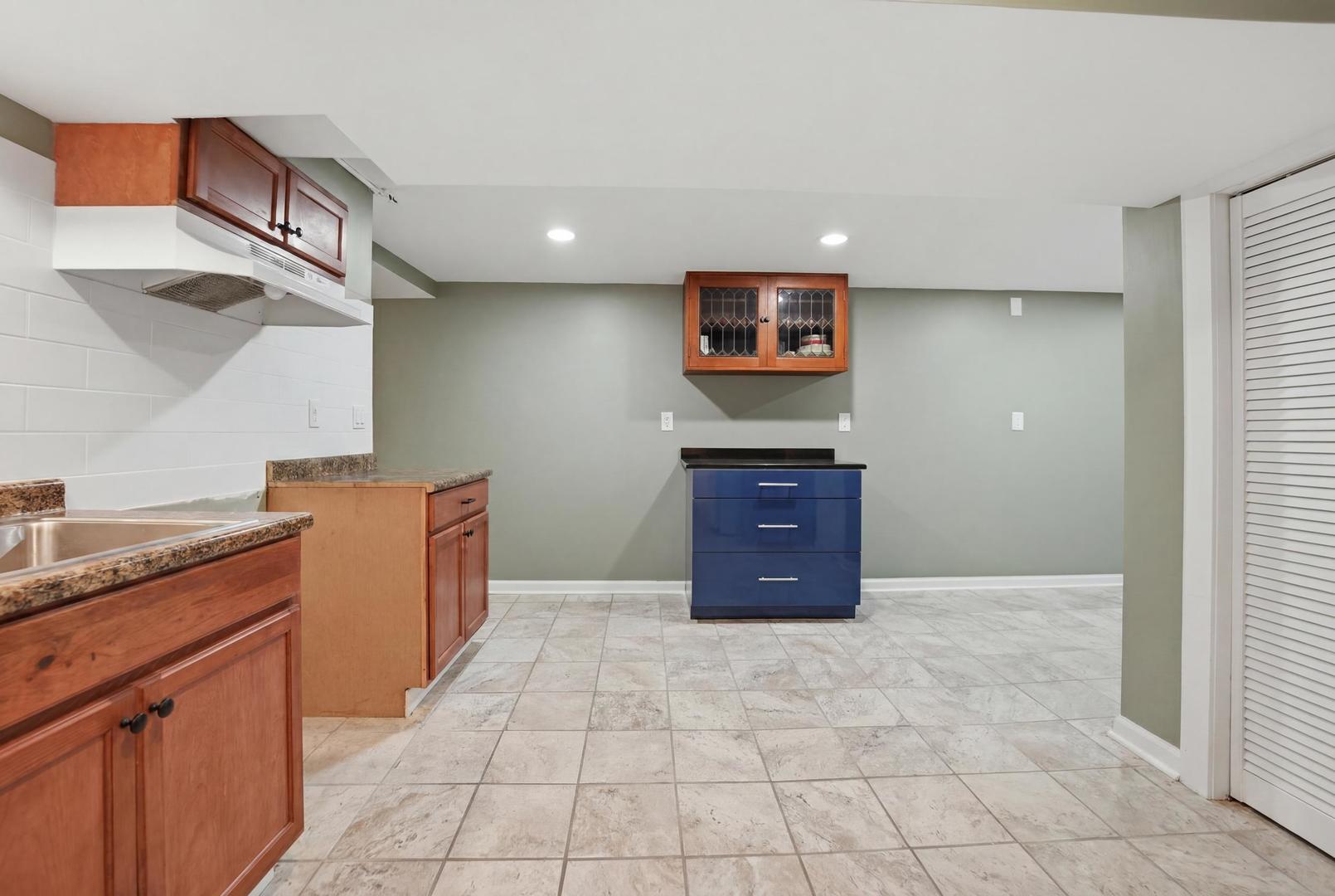 5910 W 88th Street, Oak Lawn, IL 60453