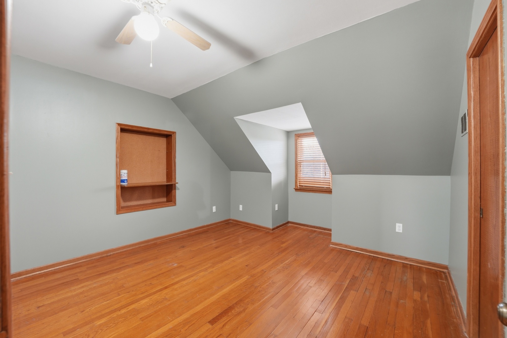 5910 W 88th Street, Oak Lawn, IL 60453