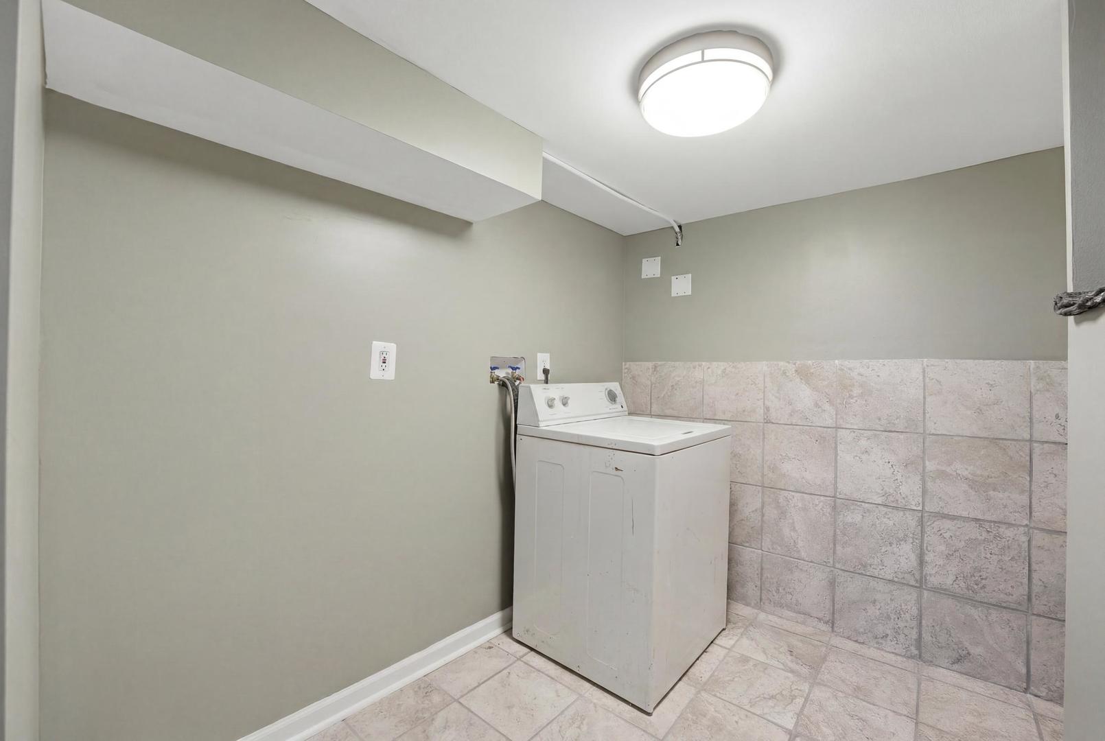 5910 W 88th Street, Oak Lawn, IL 60453