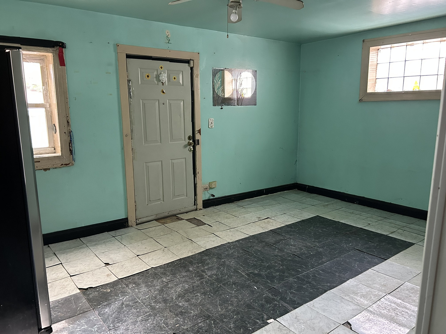 3854 S Albany Avenue, Chicago, IL 60632