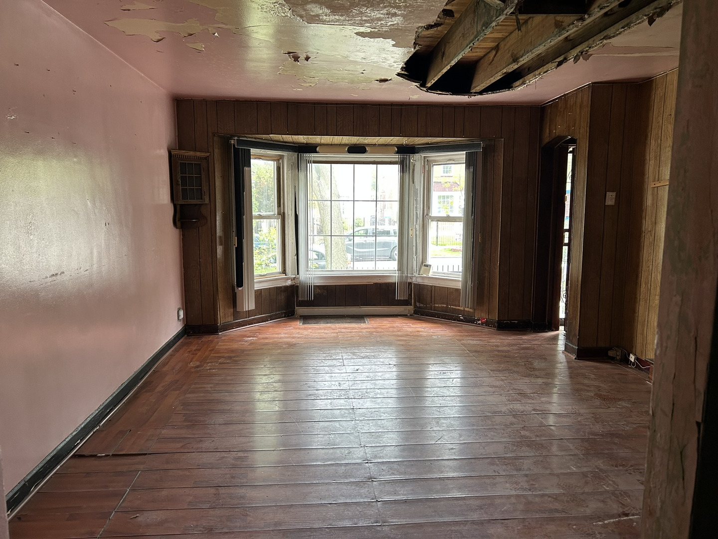 3854 S Albany Avenue, Chicago, IL 60632