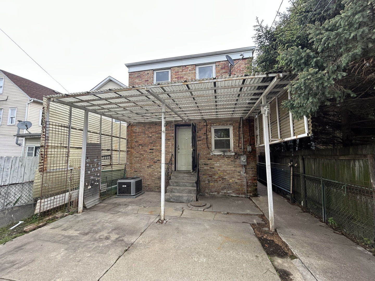3854 S Albany Avenue, Chicago, IL 60632