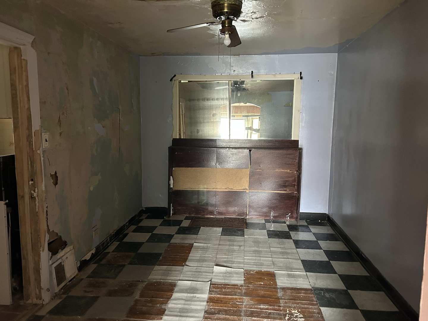 3854 S Albany Avenue, Chicago, IL 60632