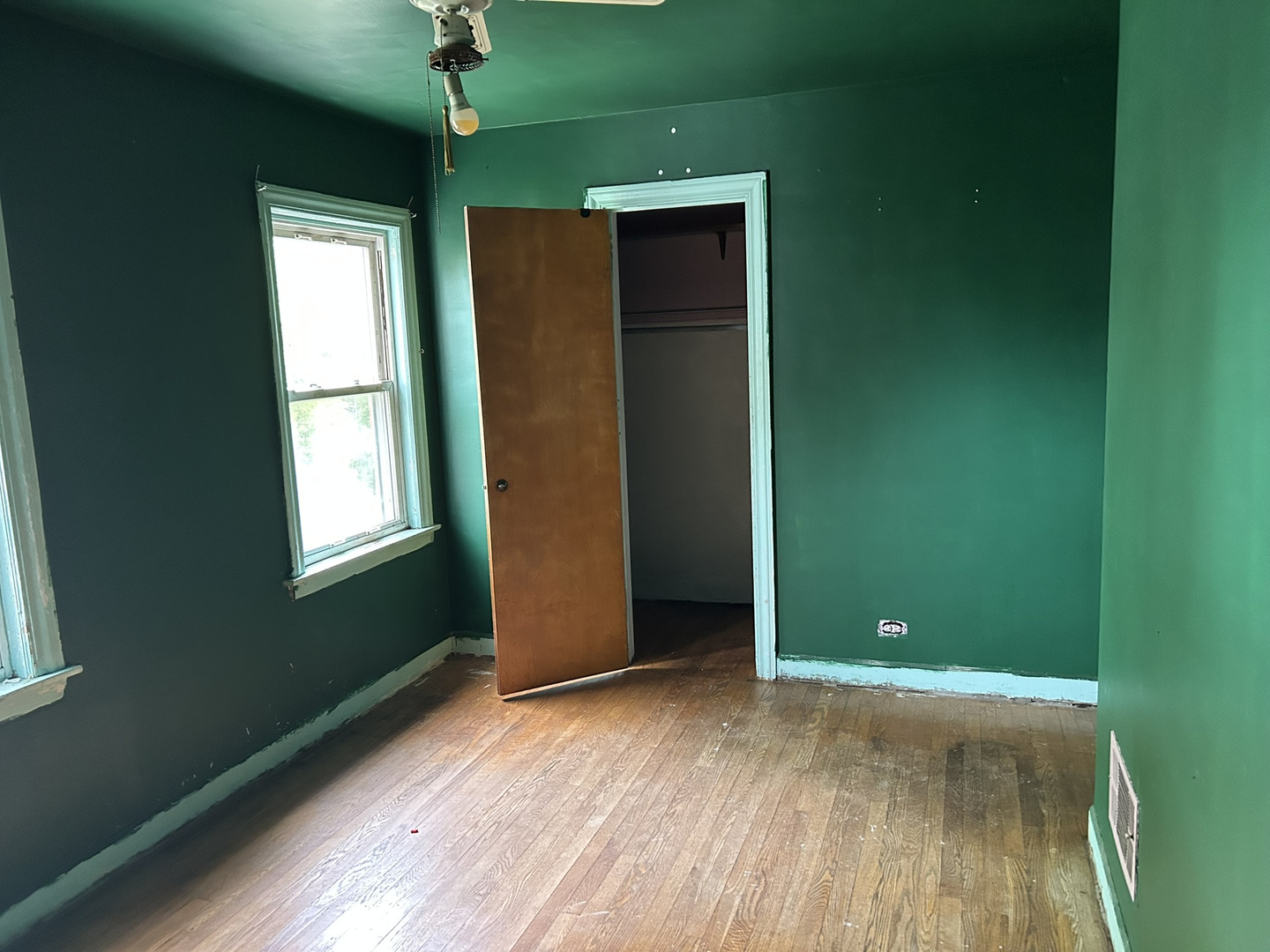 3854 S Albany Avenue, Chicago, IL 60632