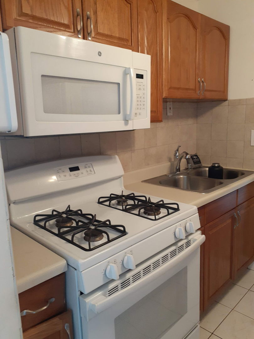 33 N Main Street #10J, Lombard, IL 60148