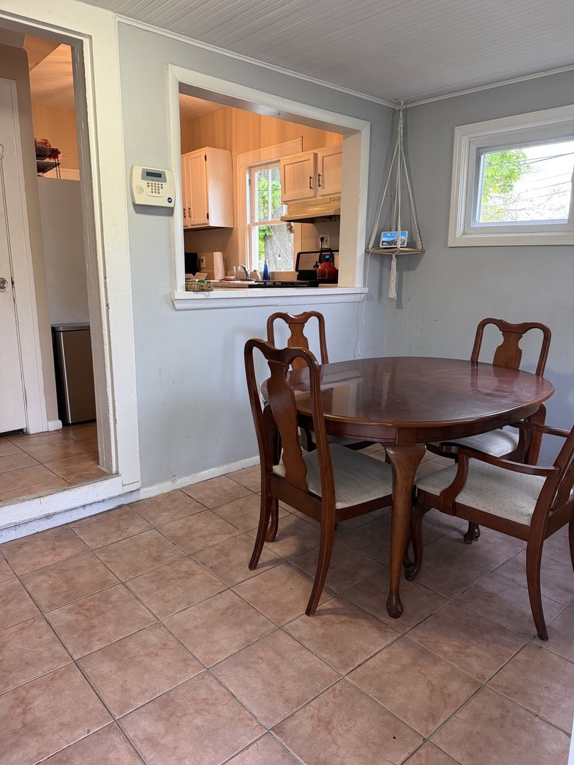 825 N Butrick Street, Waukegan, IL 60085