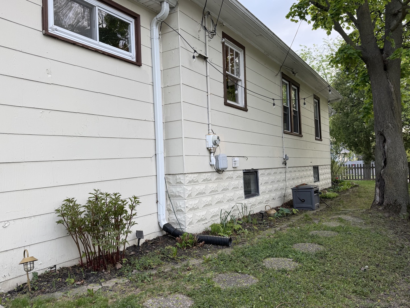 825 N Butrick Street, Waukegan, IL 60085