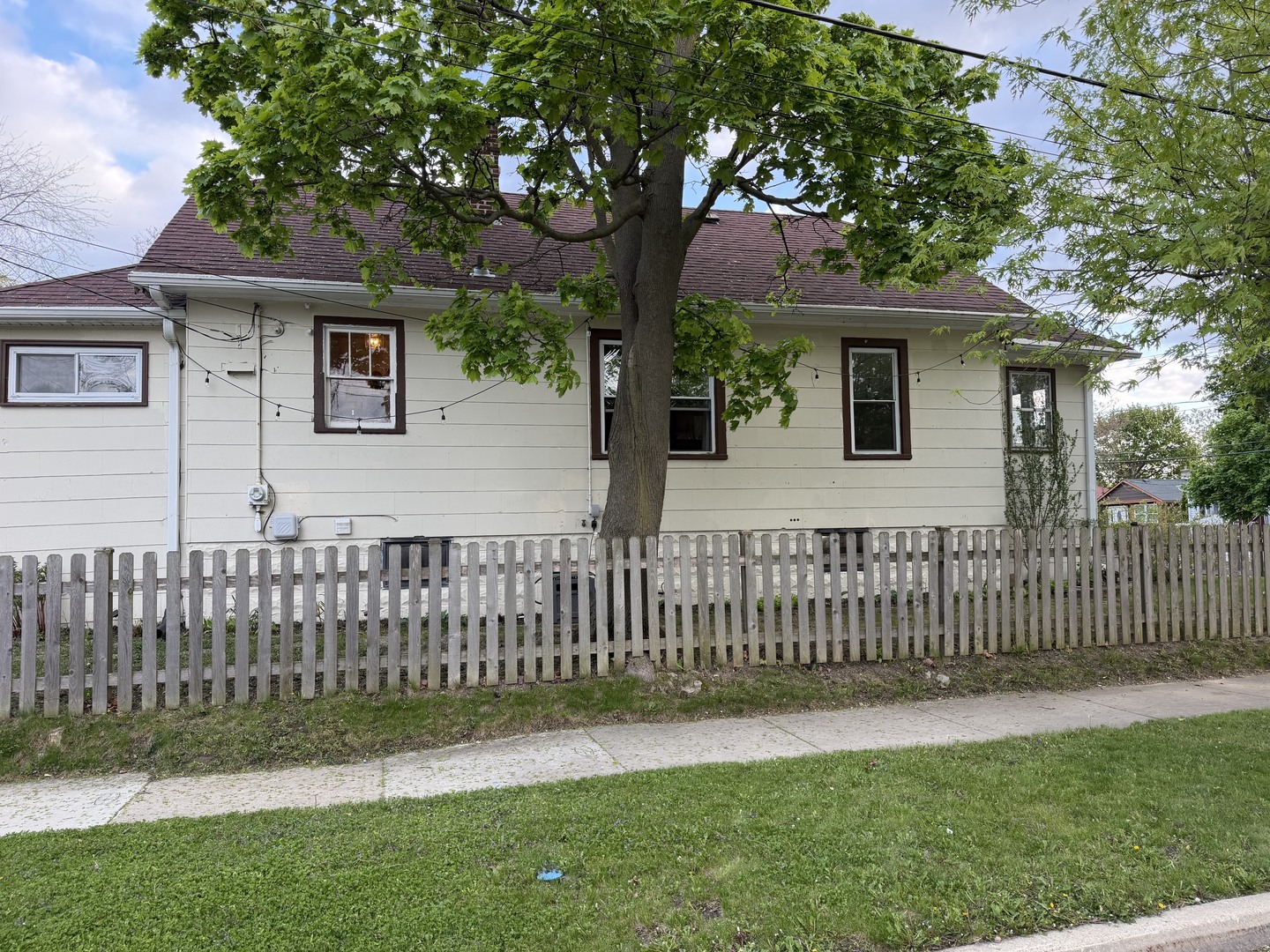 825 N Butrick Street, Waukegan, IL 60085