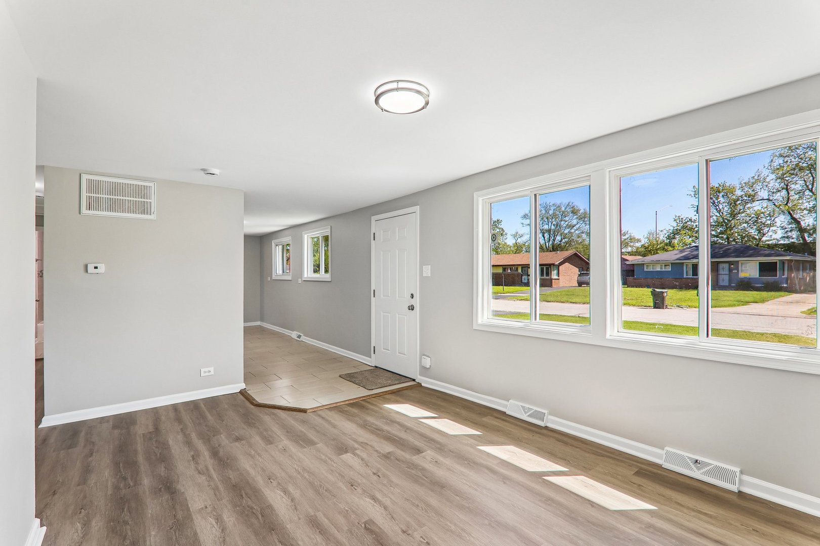 16032 Circle Drive, Markham, IL 60428