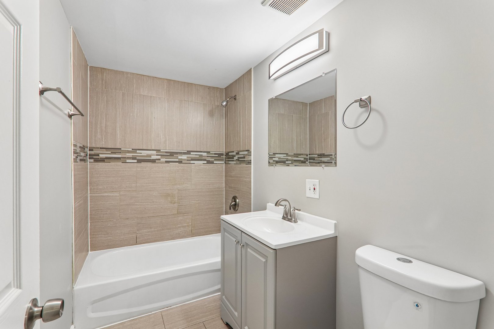 16032 Circle Drive, Markham, IL 60428