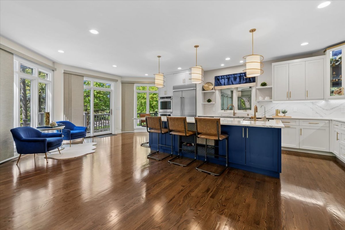 203 Crooked Tree Court, Naperville, IL 60565