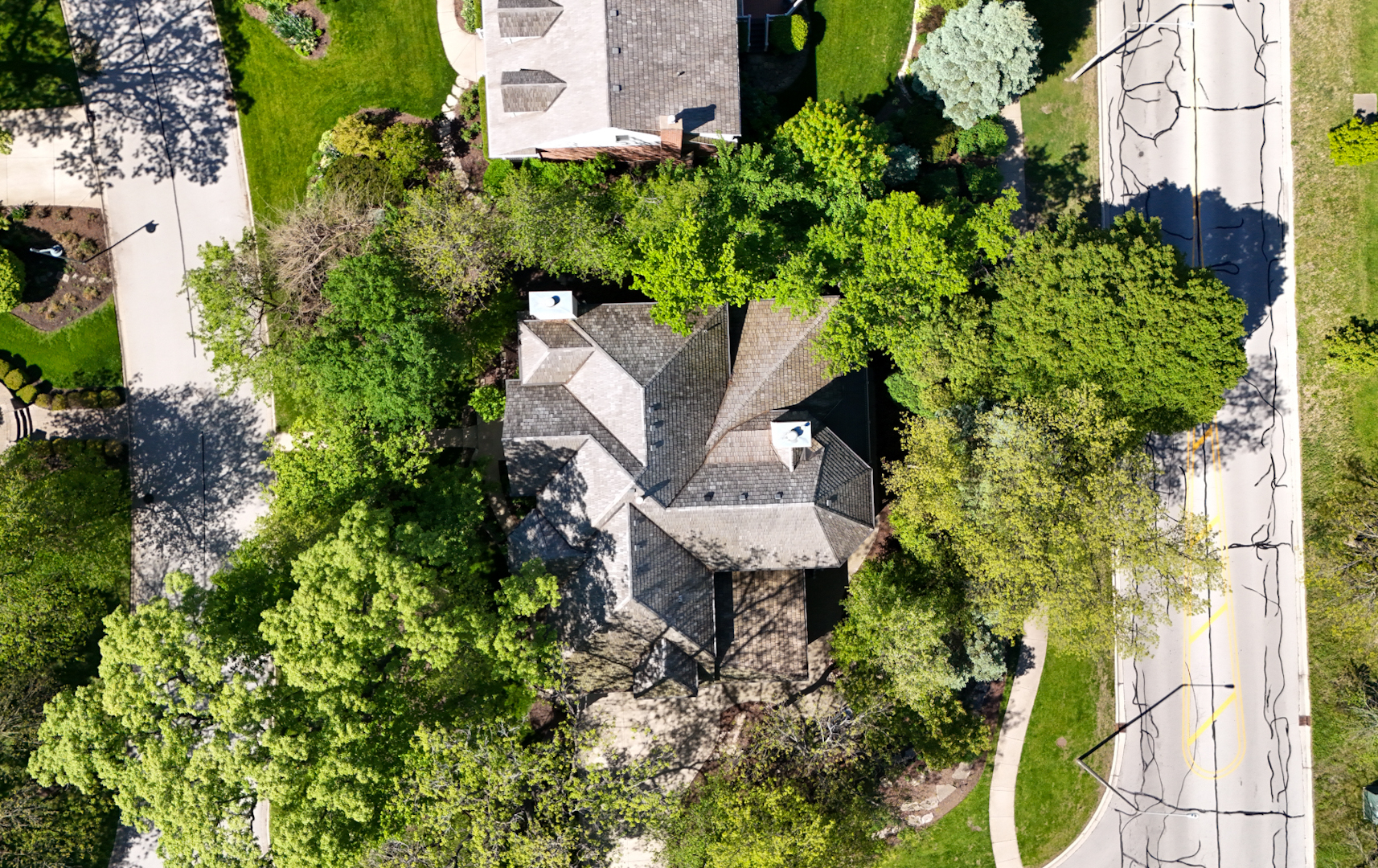203 Crooked Tree Court, Naperville, IL 60565