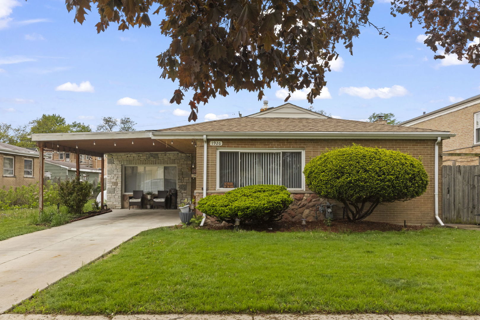 1926 S 16th Avenue, Broadview, IL 60155