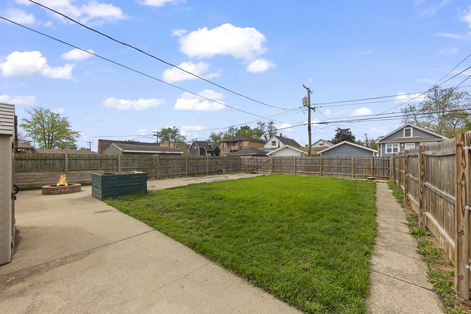 1926 S 16th Avenue, Broadview, IL 60155
