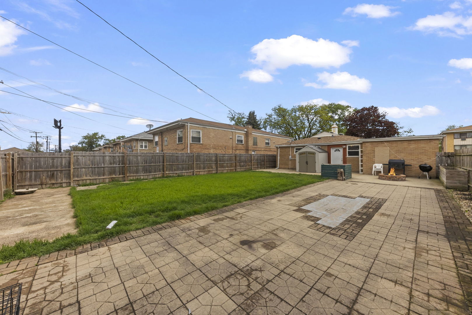 1926 S 16th Avenue, Broadview, IL 60155