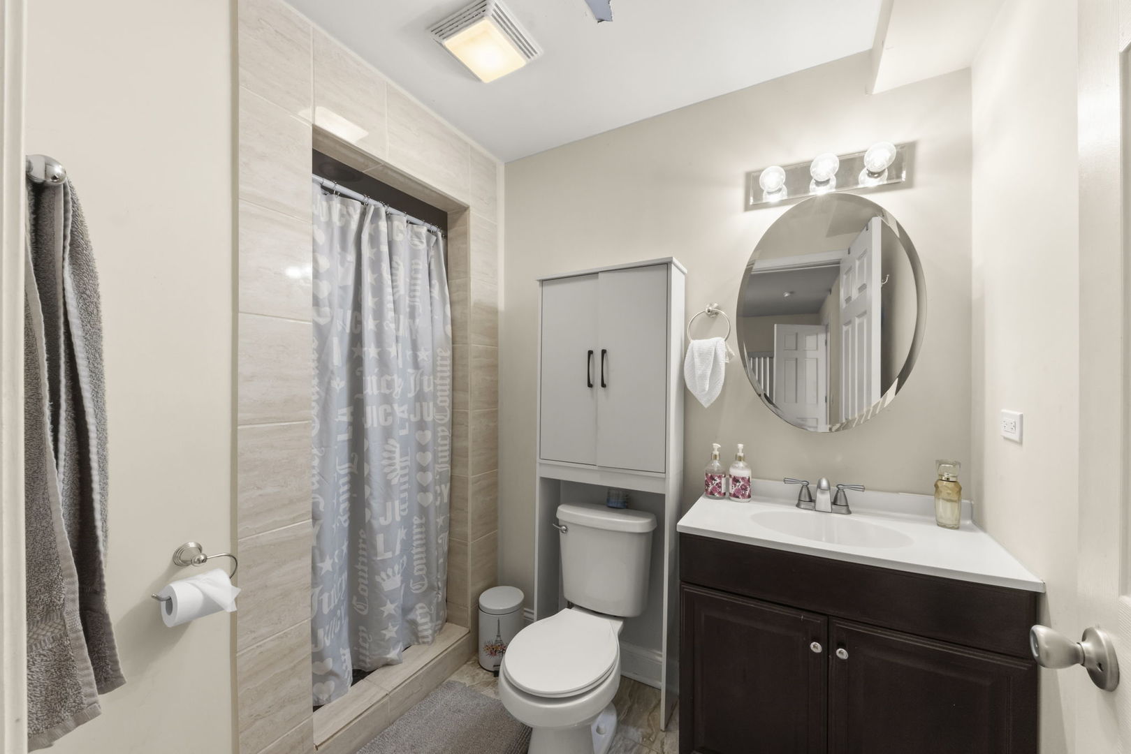 1926 S 16th Avenue, Broadview, IL 60155